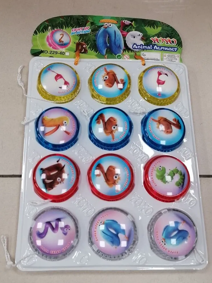 Zabawki YOYO Animal Alphabet świecące LED, zestaw 12 szt.