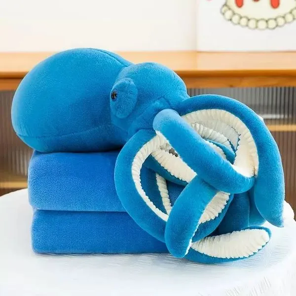 Maskotka ośmiornica z kocykiem niebieska