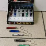 Zabawka Laser 2w1 z breloczkiem