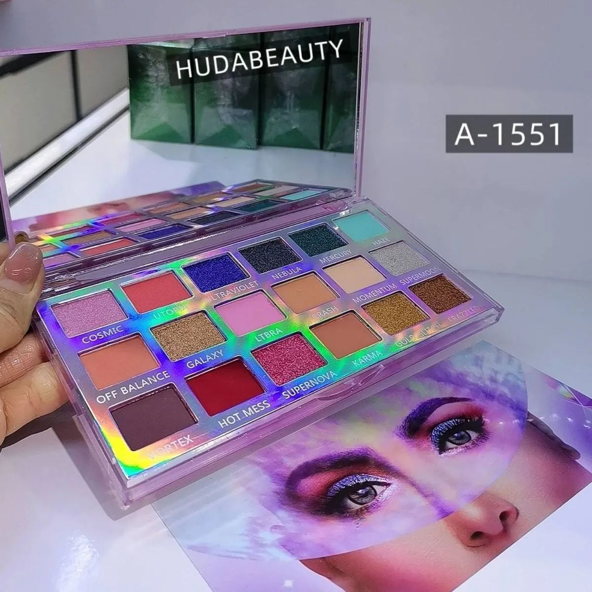 Huda Beauty Super Galaxy paleta cieni do powiek A-1551