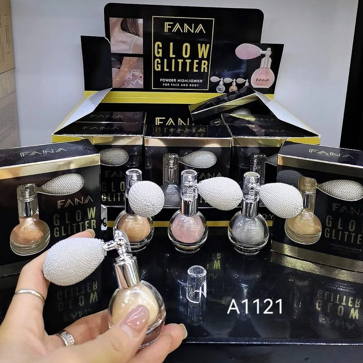 Highlight Puder Glow Glitter FANA w pędzelku