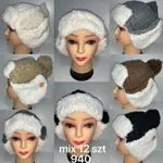 Czapki damskie dzianinowe z pomponem mix 12 szt
