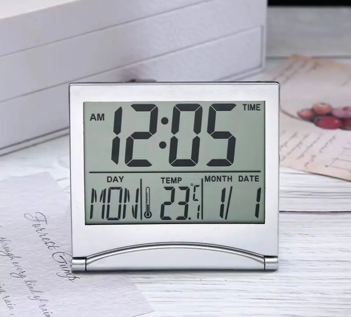 Zegar elektroniczny LCD z termometrem i datą