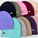 Czapki damskie beanie z aplikacją w kształcie ust, multikolor