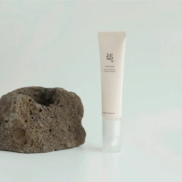 Serum pod oczy Sulwhasoo Concentrated Ginseng Renewing Eye Cream