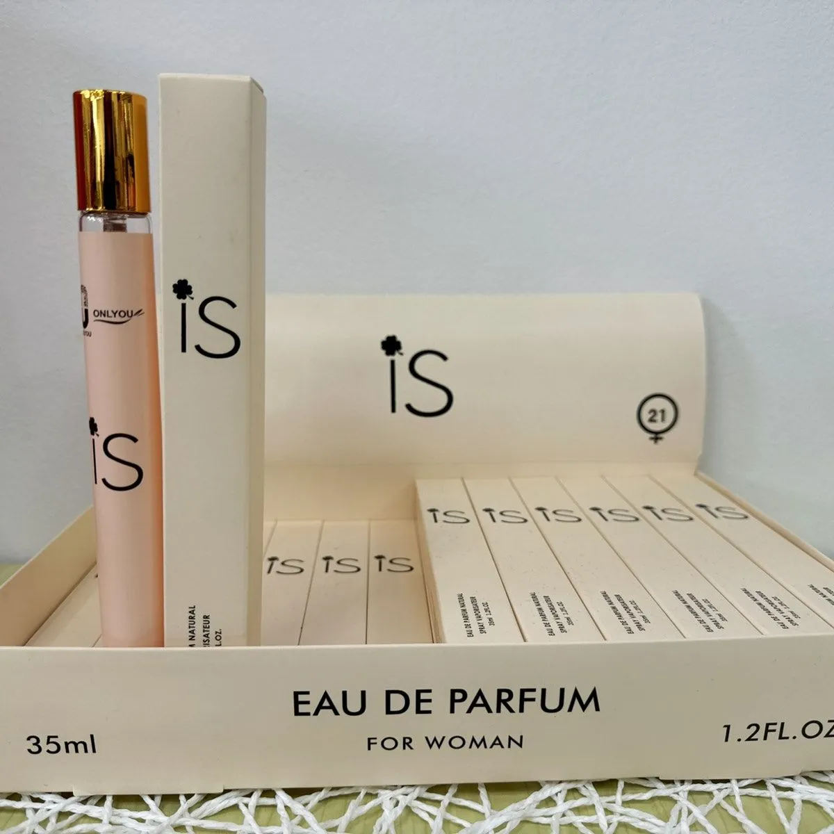 Perfumetki Isis Eau de Parfum 35ml dla kobiet
