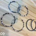 Kolczyki damskie hoops w wzór cętkowany