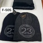 Czapki damskie F-505 czarne z etykietą 22/23