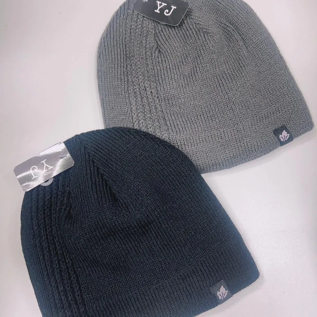 Czapki damskie beanie szare i granatowe