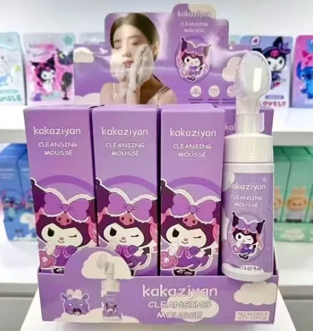 Purpurowa Pianka Oczyszczająca Kuromi Kakaziyan 150ml ze szczoteczką