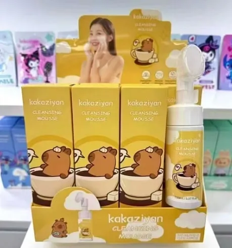 Purpurowa Pianka Oczyszczająca Kapibara Kakaziyan 150ml ze Szczoteczką