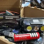 Lampa czołowa LED Bravon 4202 akumulatorowa 3.7V z czerwonym światłem