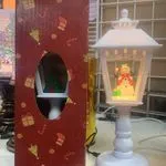 Lampka LED świąteczna ze śniegiem na baterie