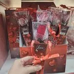 Prezent Kwiaty Róże w Szklance Czekoladowe Love