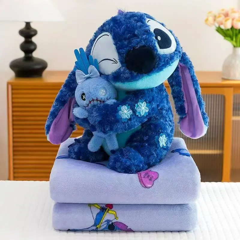 Maskotka Stitch z Kocykiem