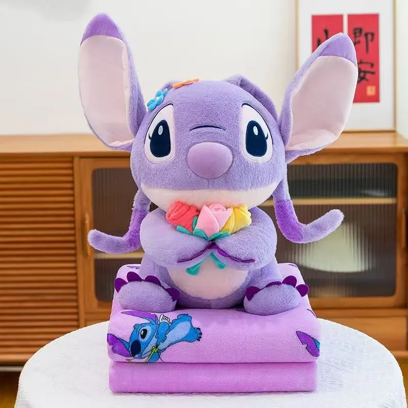 Maskotka Stitch z Kocykiem Fioletowa
