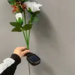 Zestaw 2 szt Lamp solarnych z motywem białych róż do ogrodu
