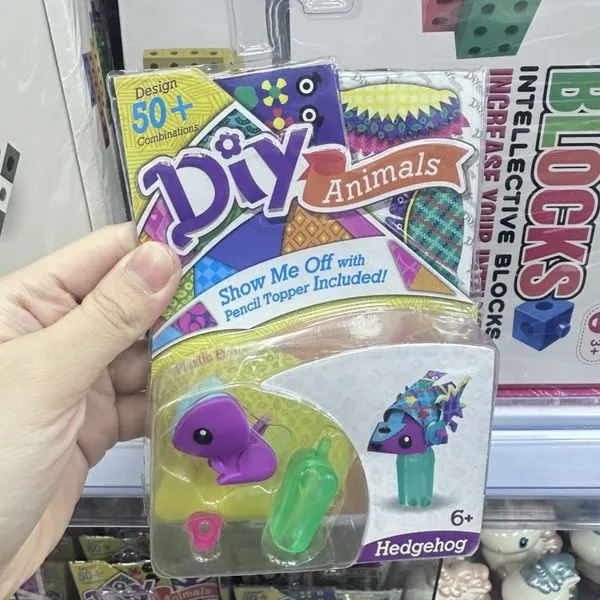 Zabawka DIY Animals - Figurka Jeż + Akcesoria, nakładka na ołówek