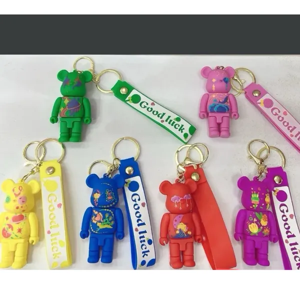 Brelok miś Good Luck Bearbrick mix kolorowe wzory