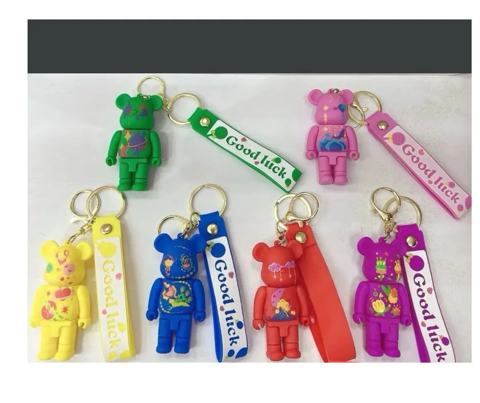 Brelok miś Good Luck Bearbrick mix kolorowe wzory