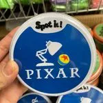 Gra Dobble Spot It! Pixar w okrągłej metalowej puszce