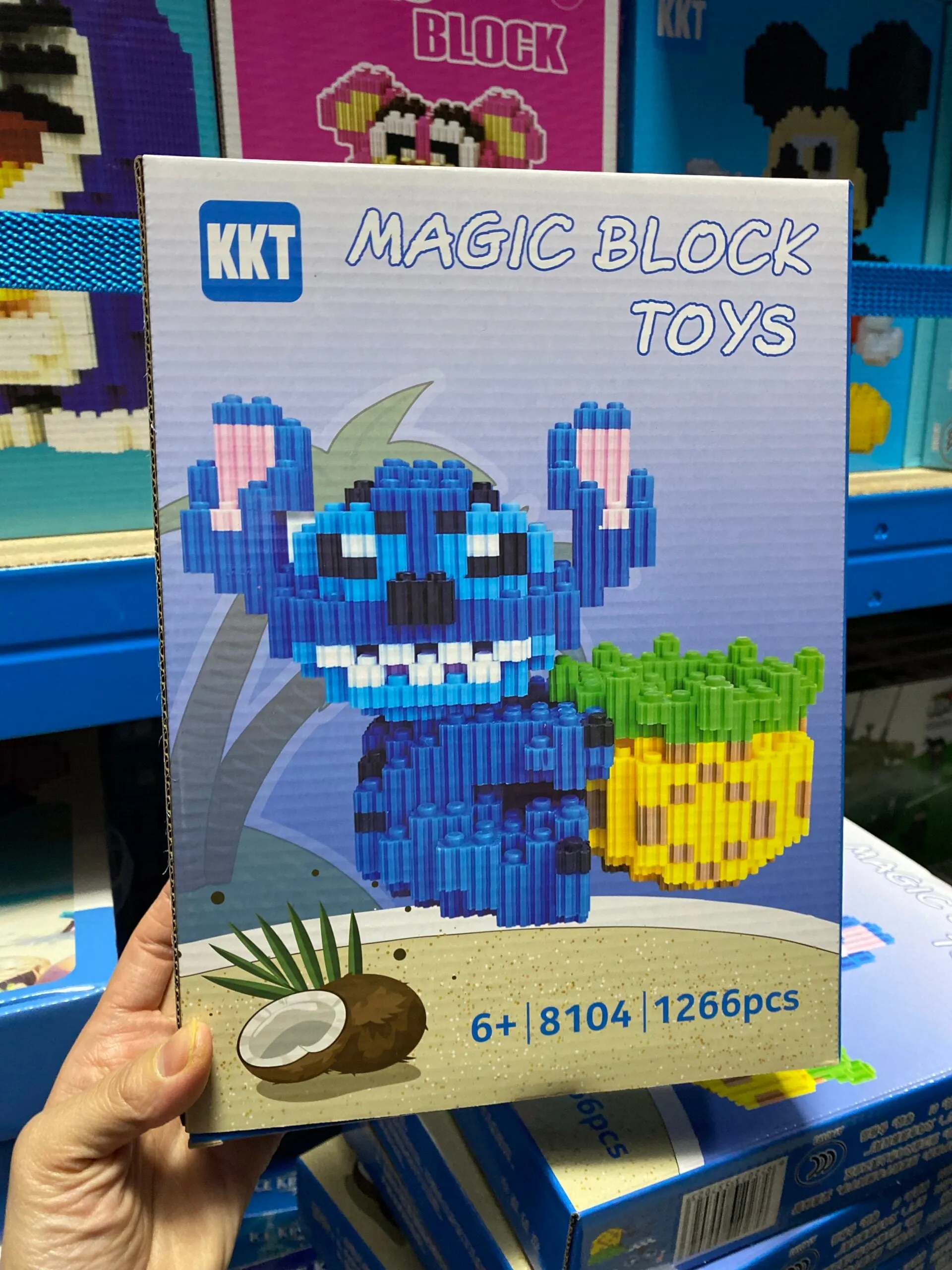 Klocki Konstrukcyjne KKT Stitch z Ananasem 1266 el. Magic Block 8104