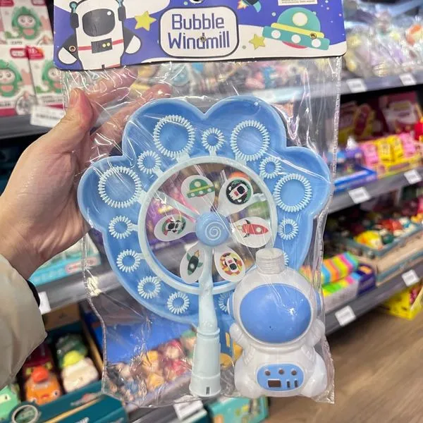 Wiatraczek do baniek Bubble Windmill z astronautą, kwiatowy kształt