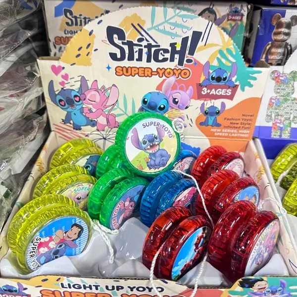 Yoyo Stitch Super Light Up, transparentne, mix kolorów, świecące, 3+
