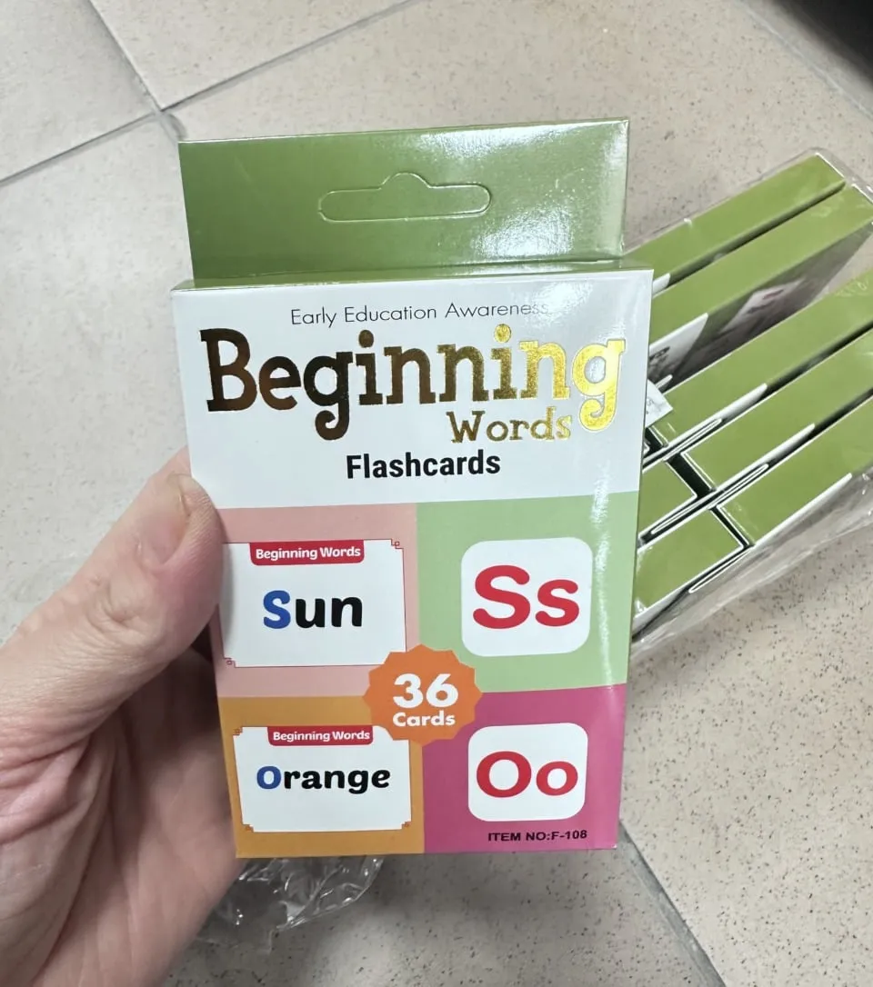 Fiszki edukacyjne Beginning Words Flashcards 36 szt.