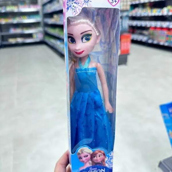 Lalka Sweet Fashion w niebieskiej błyszczącej sukni PK12798
