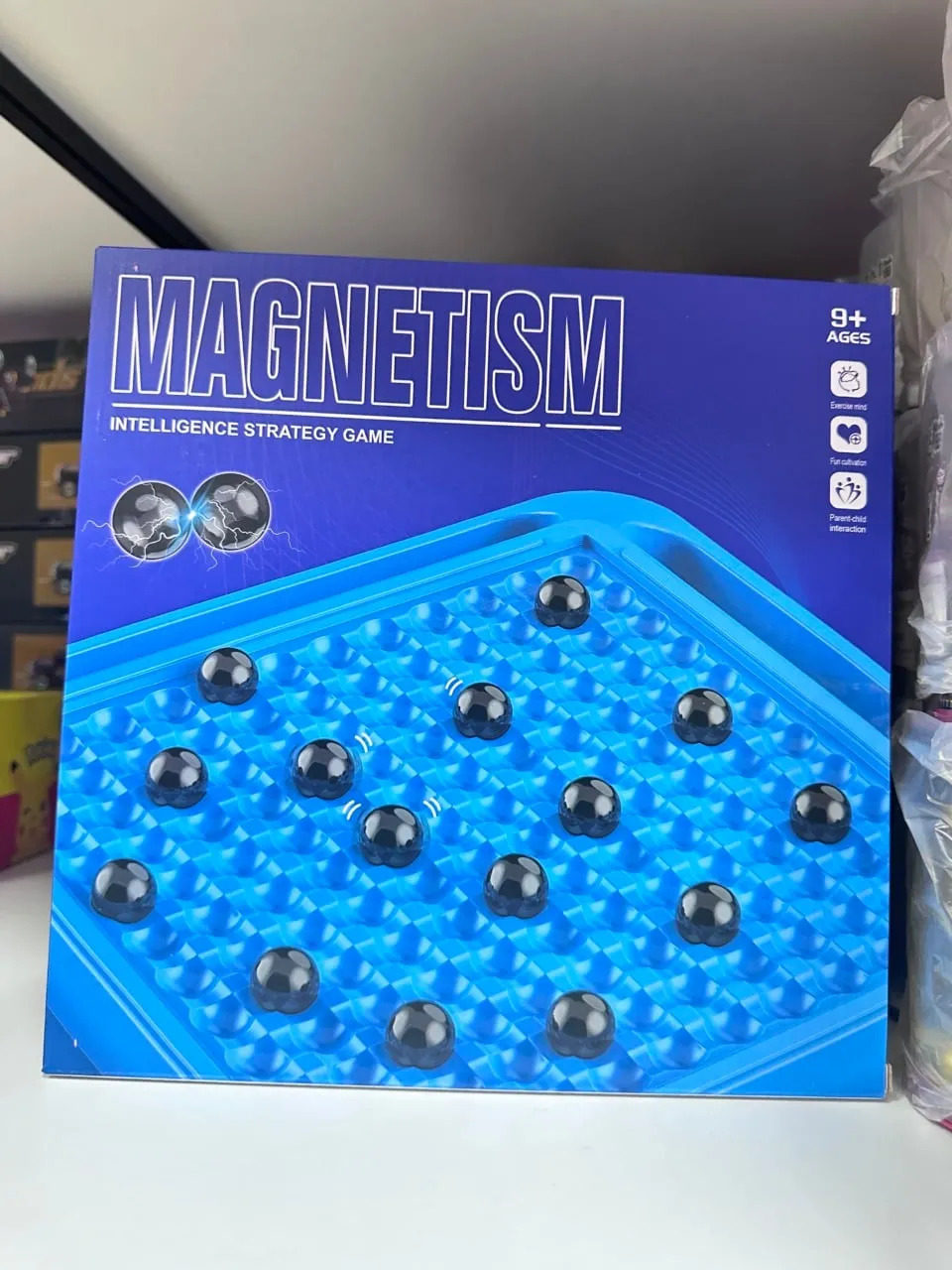 Gra strategiczna Magnetism PK12847 z kulkami magnetycznymi