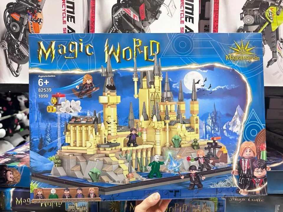 Klocki Magic World Zamek Magiczny 1090 el. 82539