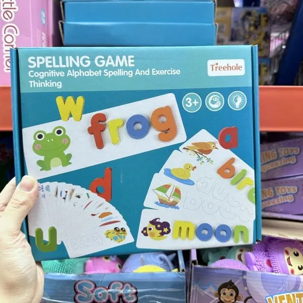 Gra edukacyjna Spelling Game litery i karty Treehole drewniana
