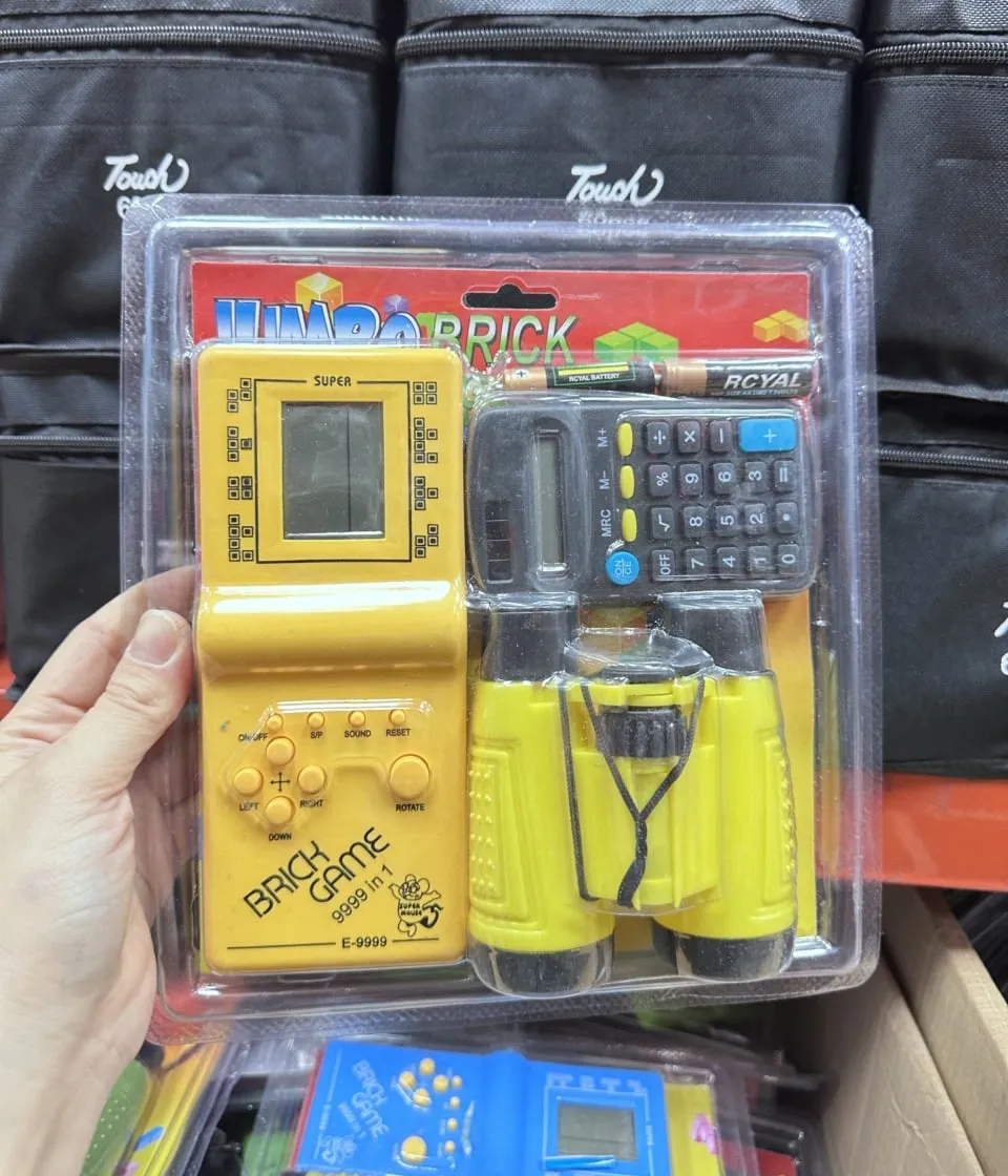 Zestaw Brick Game z kalkulatorem i lornetką, żółty, 9999 in 1