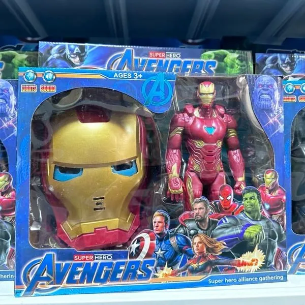 Interaktywny Zestaw Figurka Iron Man i Maska Avengers, Światło/Dźwięk