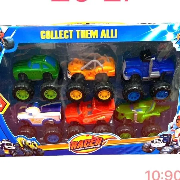 Zestaw 6 monster trucków Racer - kolorowe terenówki 3+