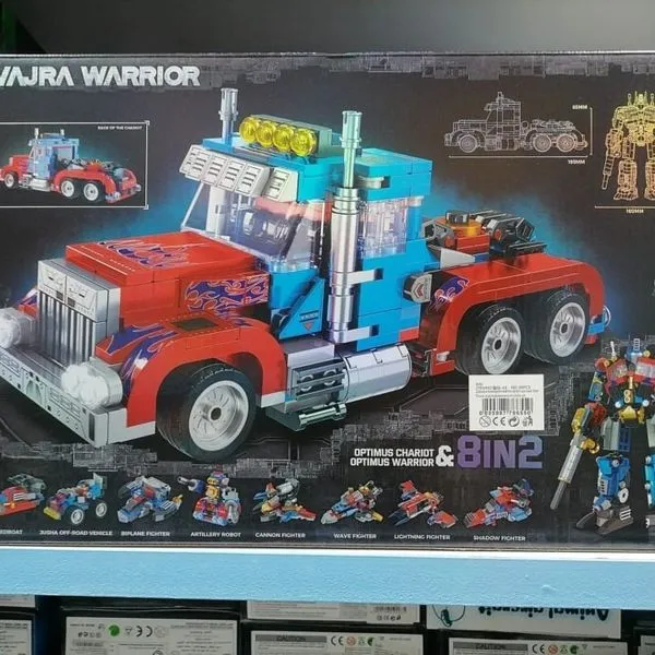 Klocki VAJRA WARRIOR 8in2 - Ciężarówka i Robot, 569 elementów