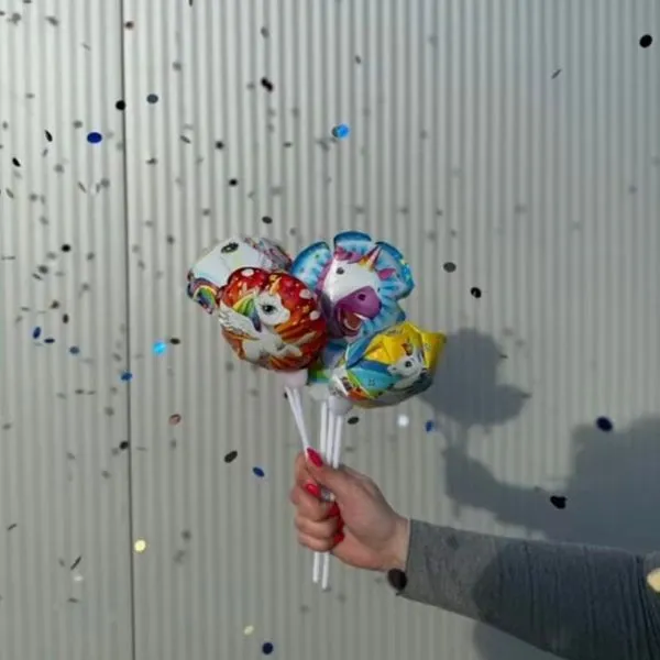 Balony foliowe mini jednorożce i postacie z bajek na patyku 12 szt