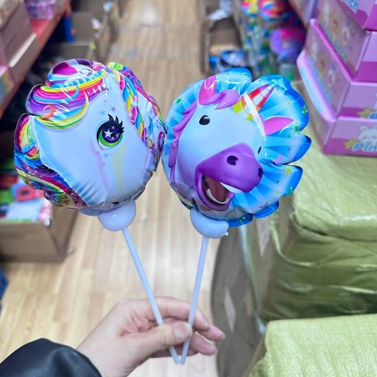 Balony foliowe mini jednorożce i postacie z bajek na patyku 12 szt