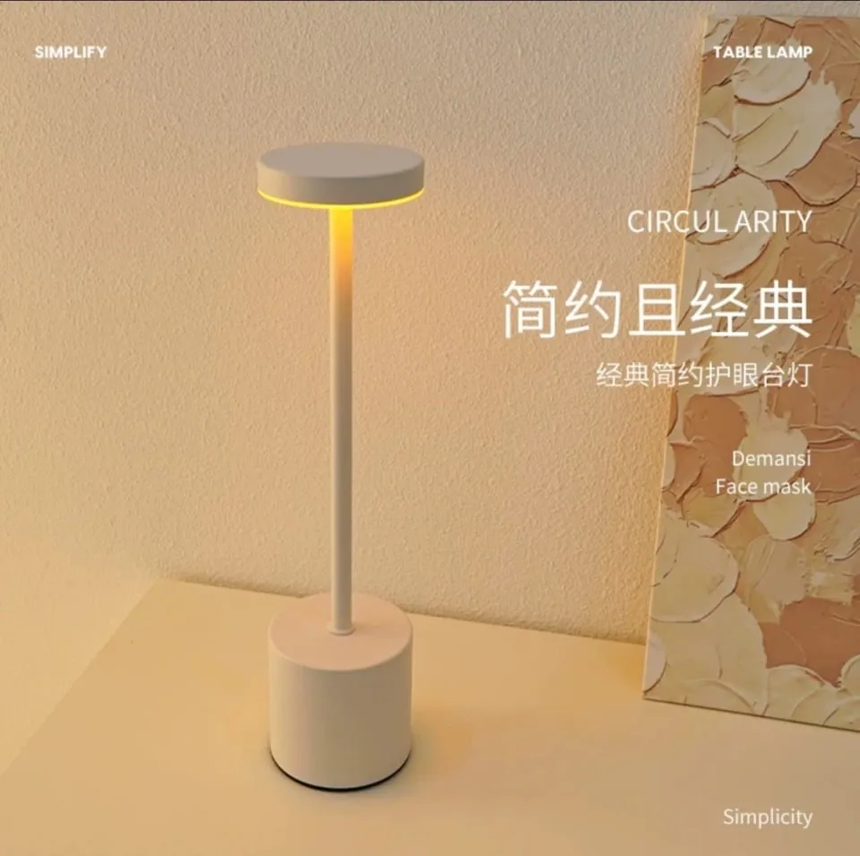 Lampa biurkowa LED 3 kolory światła na USB biała minimalistyczna