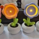 Lampka nocna LED kwiatek w doniczce, mix kolorów, 6 szt.