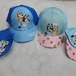 Czapka dla Dzieci Bluey z daszkiem, mix wzorów i kolorów