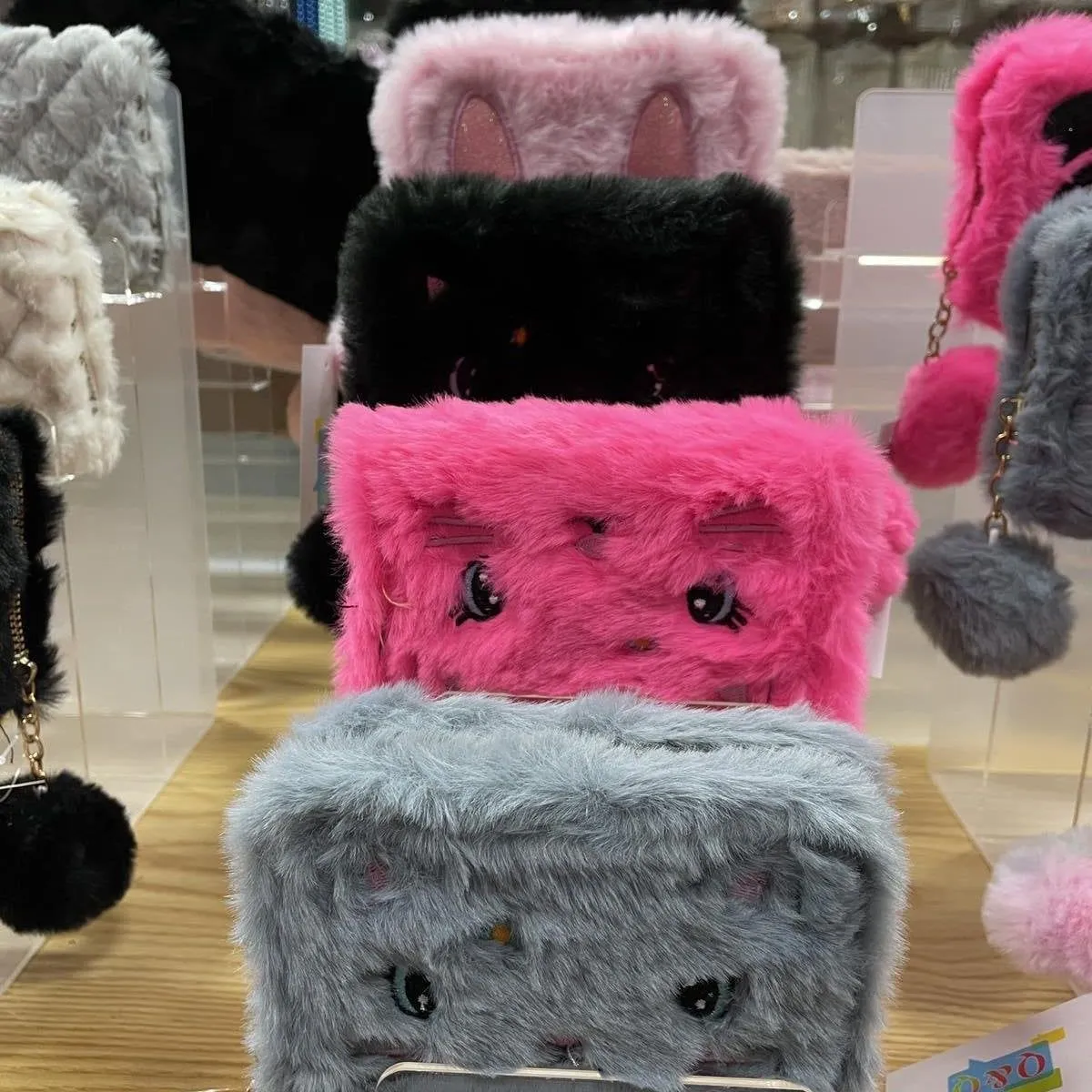 Mini Portfel Pluszowy z Kreskówkowymi Uszami Mix Kolorów