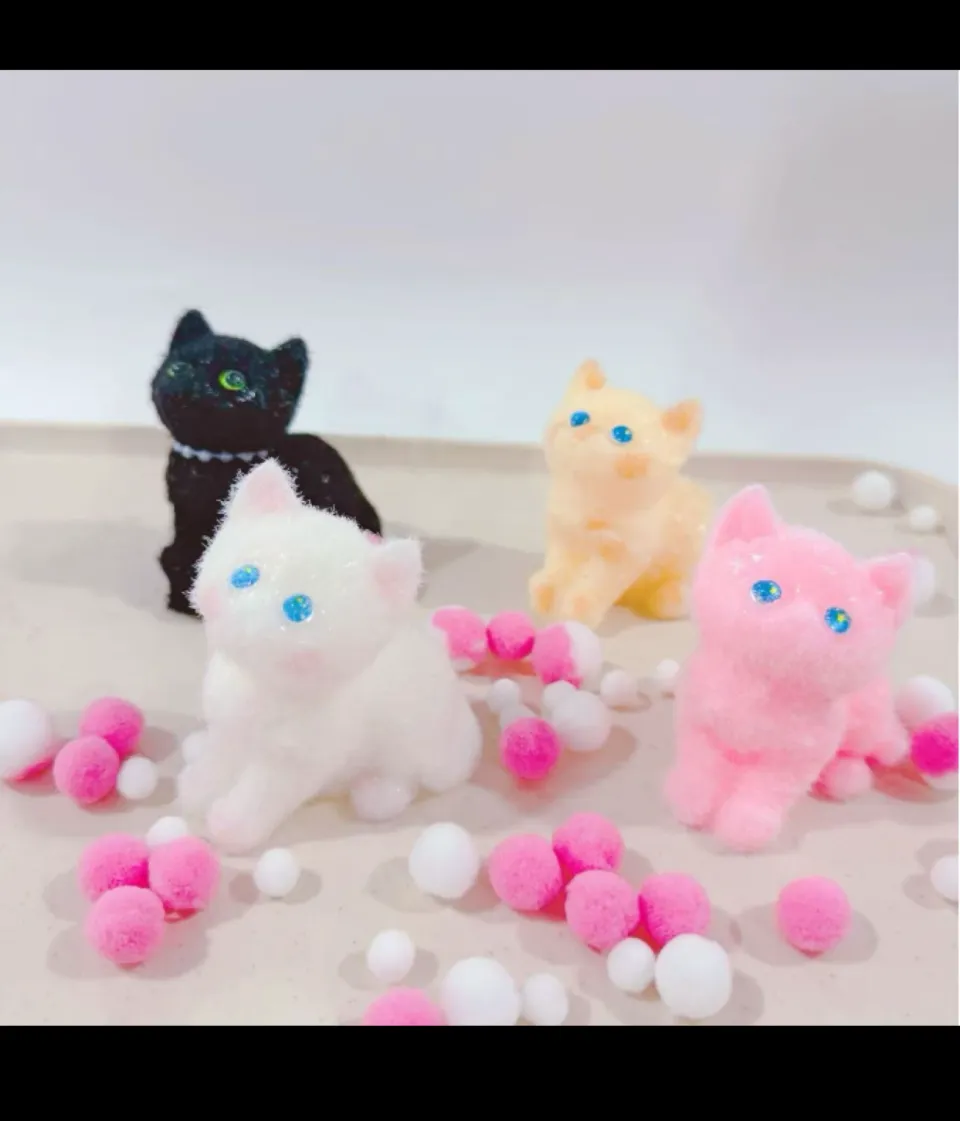 Zabawka Squeeze Toys Kotki Futrzaste 16 szt. PK16563