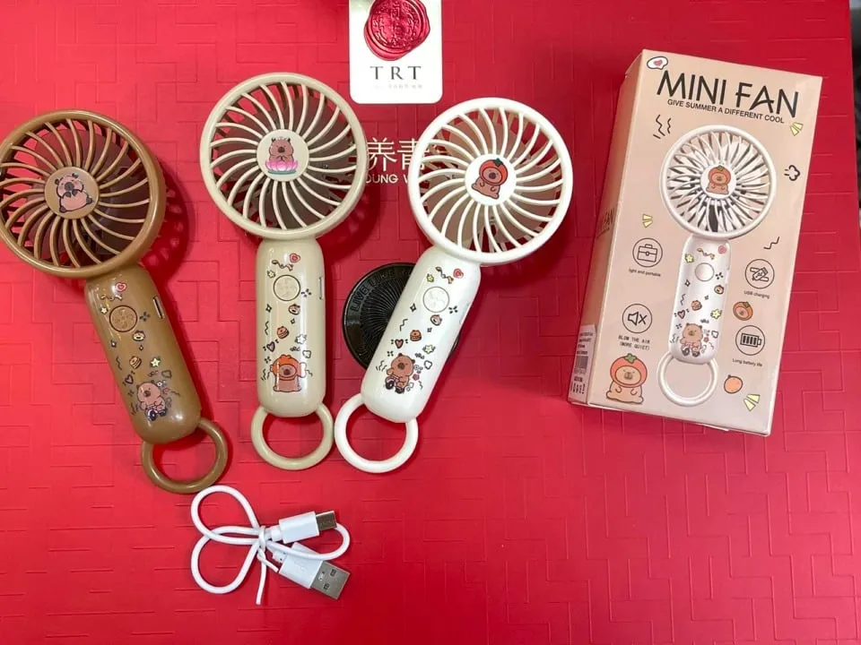 Ręczny Wentylator Kapibara z USB - Mini Wiatraczek (12 szt.)