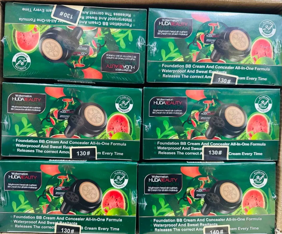 BB Cream HUDABEAUTY Watermelon Air Cushion z aplikatorem 12 szt.