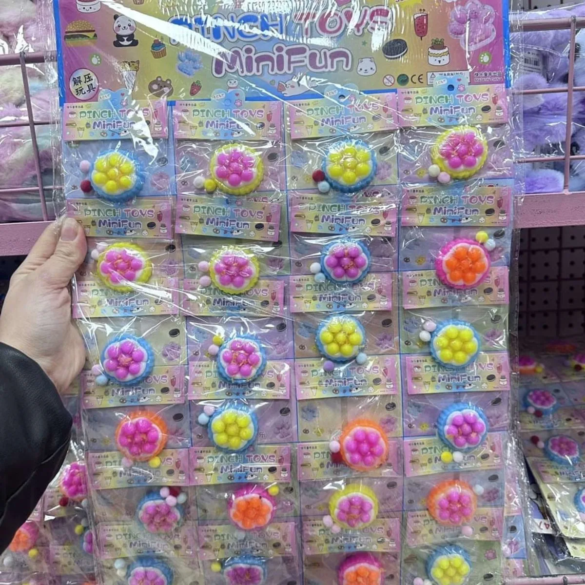 Zestaw Pinch Toys Mini Fun 24PCS Gniotki Antystresowe Ciastka
