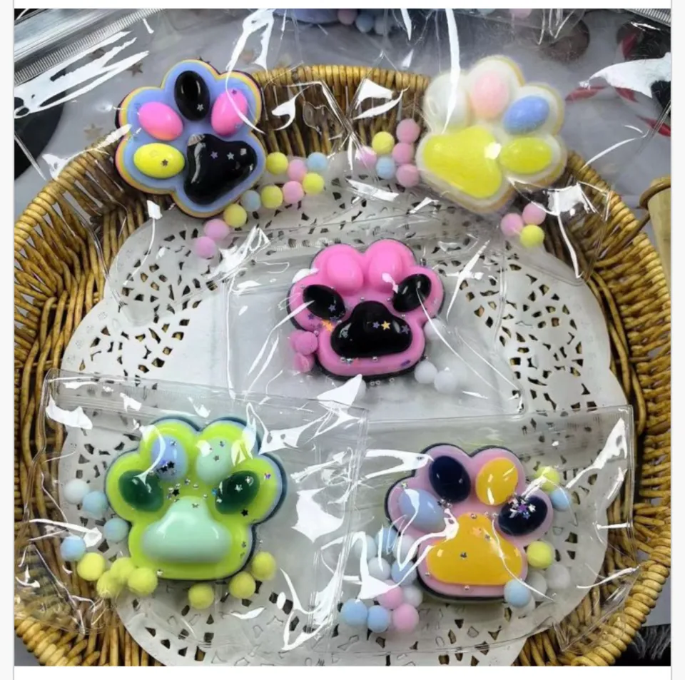 Zabawka Squeeze Toys Gniotek Łapka Kota, 16 szt.