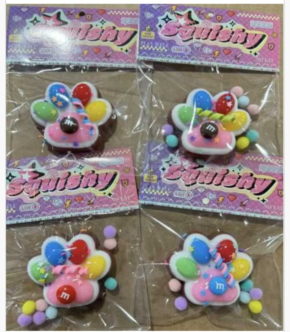 Zabawka Squishy Łapka z Kolorowymi Dodatkami 16 szt.