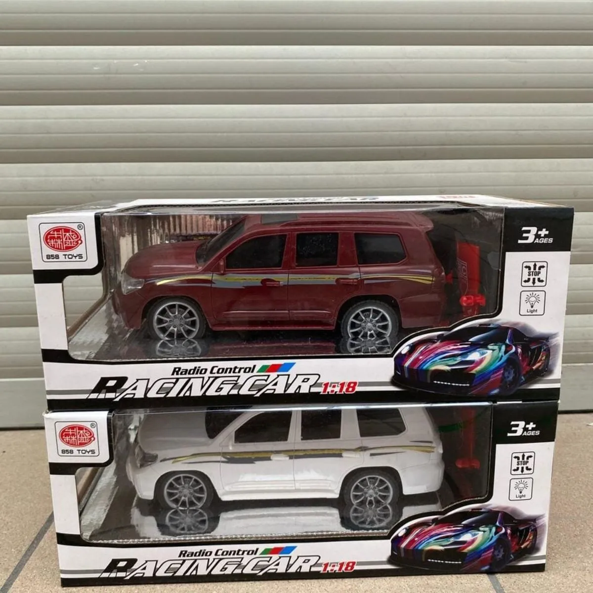Samochód Sterowany RC Racing Car 1:18 SUV z Światłami Czerwony/Biały Mix